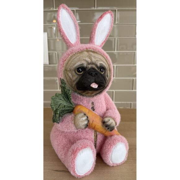 THE HUMANE SOCIETY Pink Easter Bunny Suit Pug Dog With Carrot Statue Figurine - Picture 3 of 3